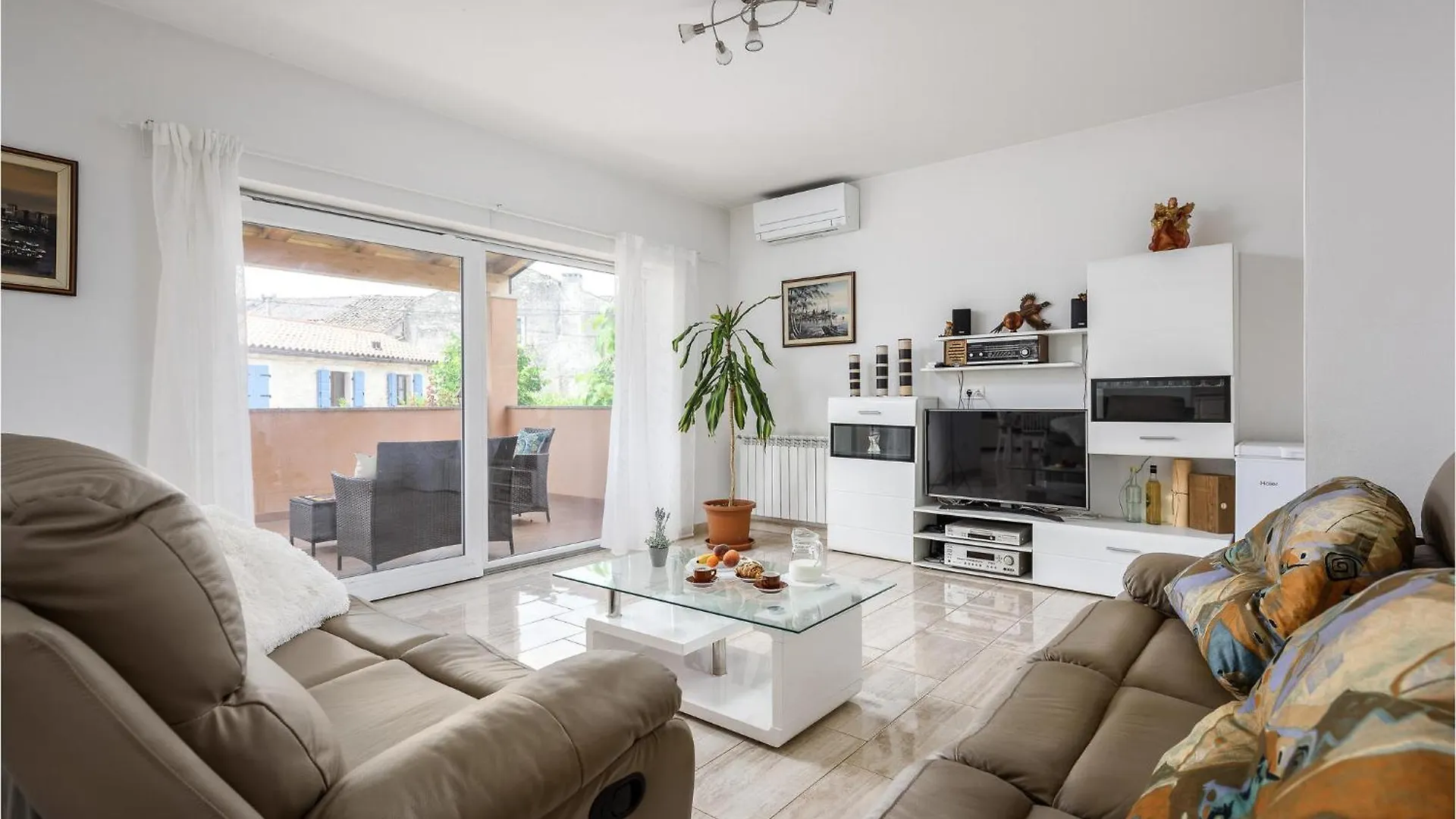 Cozy Home In Buje With Wifi 0*,  Croatia