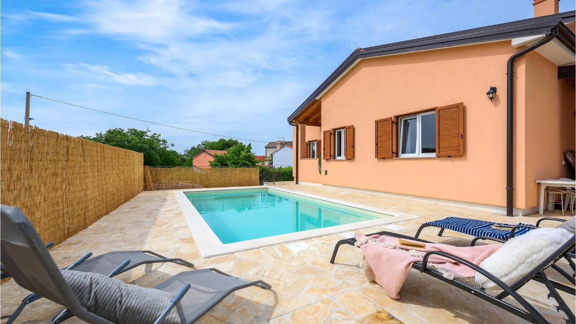 Cozy Home In Buje With Wifi